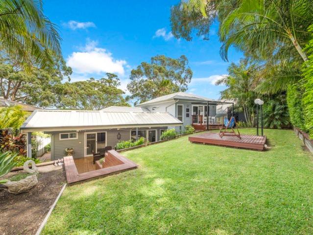 Elevated family home with valley views and Separate self contained accommodation