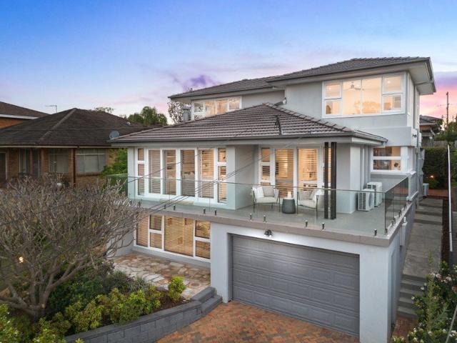 Elevated family home in dress circle location