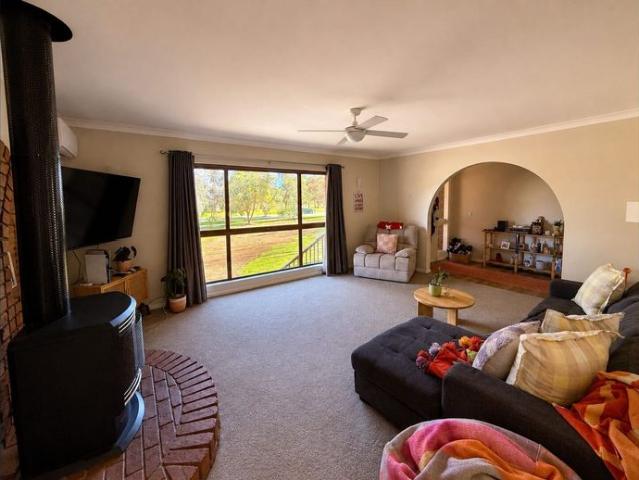 Elevated Family Home Overlooking Barooga Golf Course
