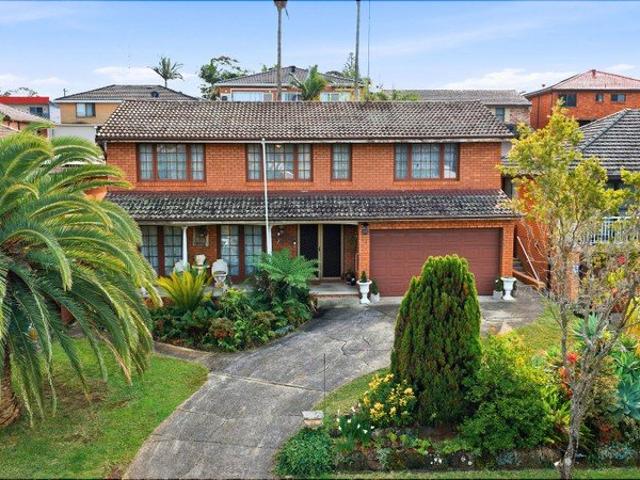 Elevated family home reveals a wealth of potential on a 556.4sqm parcel