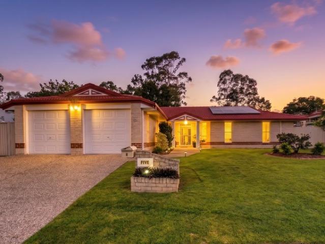 Elevated Family Living on a Generous 700m² Block