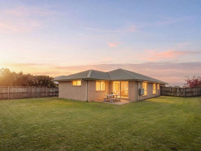 Elevated Family Living in Lowood