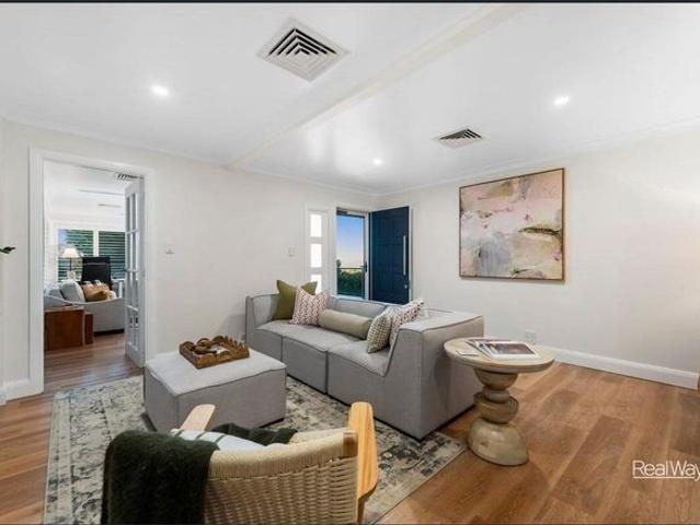 Elevated Family Living in Sought After Mount Lofty