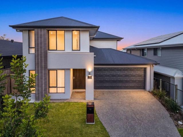Elevated Family Living in the Heart of Spring Mountain Rise