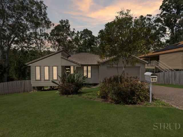 Elevated Family Living with Bushland Privacy