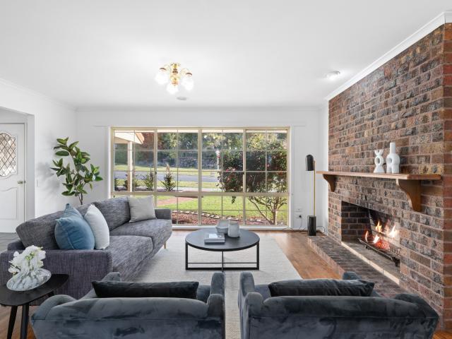 Elevated Family Living with Northerly Views