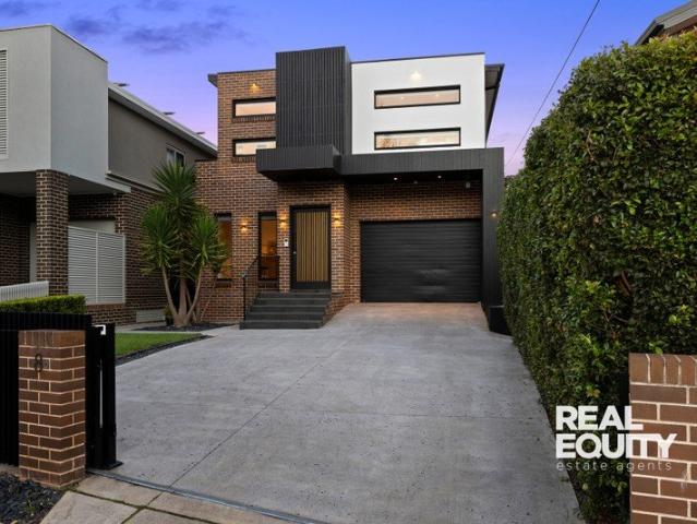 Elevated Family Living With Sophisticated Architectural Design