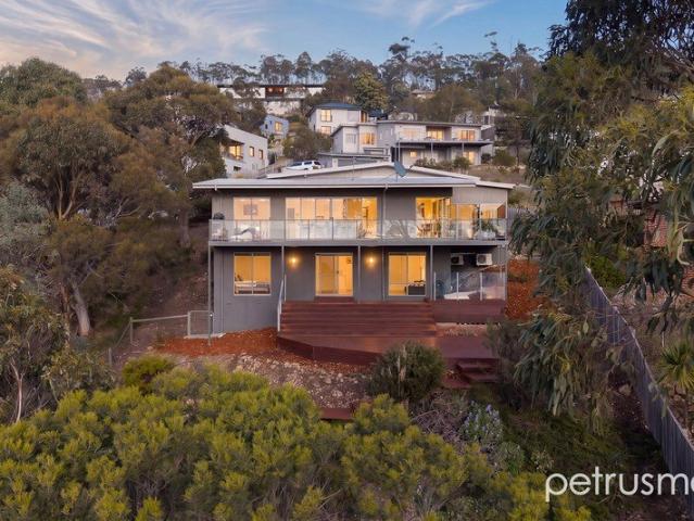 Elevated family living with spectacular derwent views