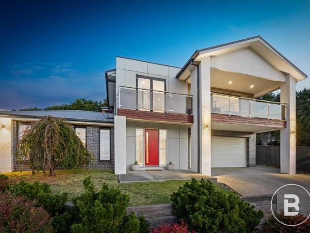 ELEVATED FAMILY LIVING WITH STUNNING VIEWS & ENTERTAINER'S PARADISE