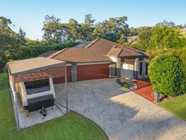 Elevated Family Living with Poolside Entertaining on 1,255m²