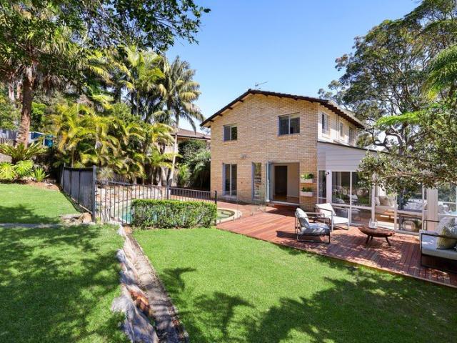 Elevated Family Living with Panoramic Pittwater Views