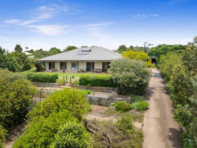 Elevated Family Living With Uninterrupted Views, Shed and Room for the Family