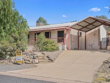 House for sale in Alice Springs County - Equipped kitchen