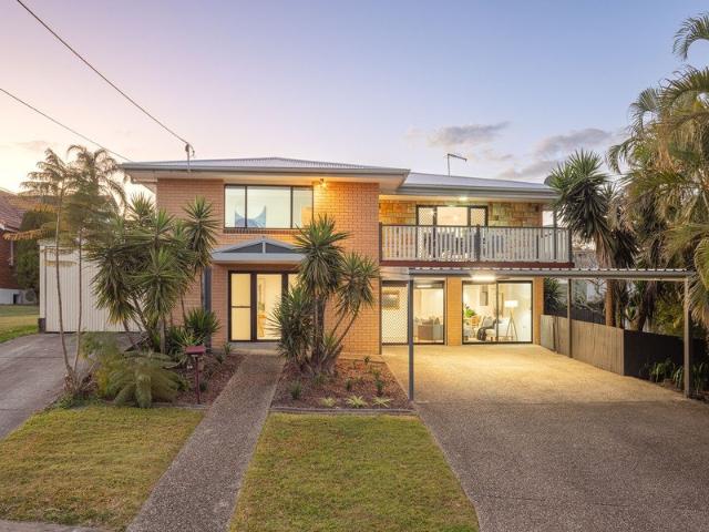 ELEVATED & FLEXIBLE LIVING IN A PEACEFUL CUL DE SAC