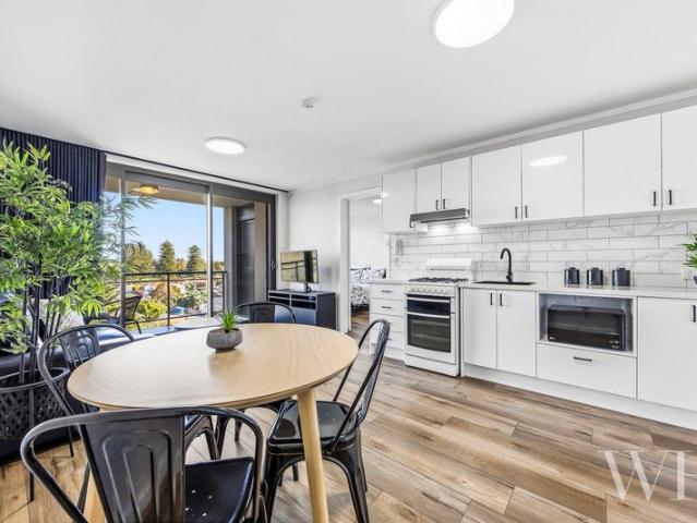 Elevated Fremantle Living with Ocean Views