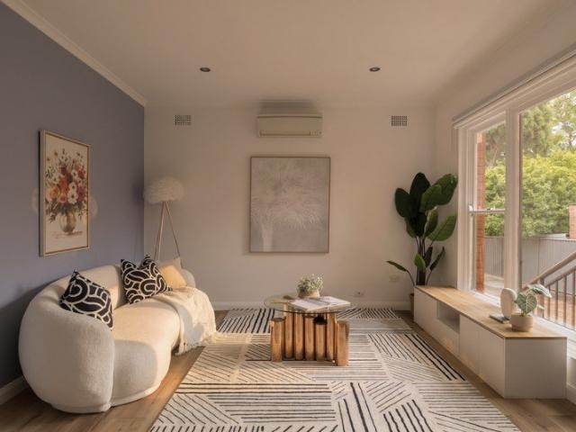 Elevated ground floor apartment in ultra convenient location