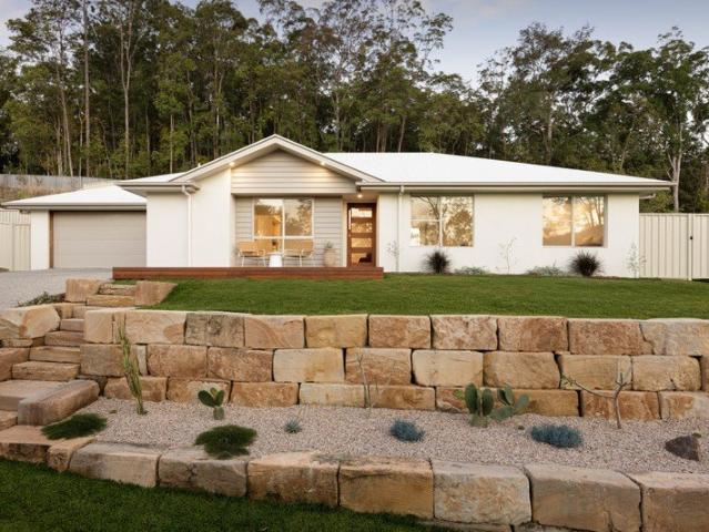 Elevated Hinterland Living Views, Space & Serenity