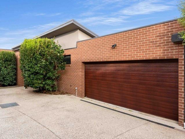 Elevated Highton Living with a View to Match