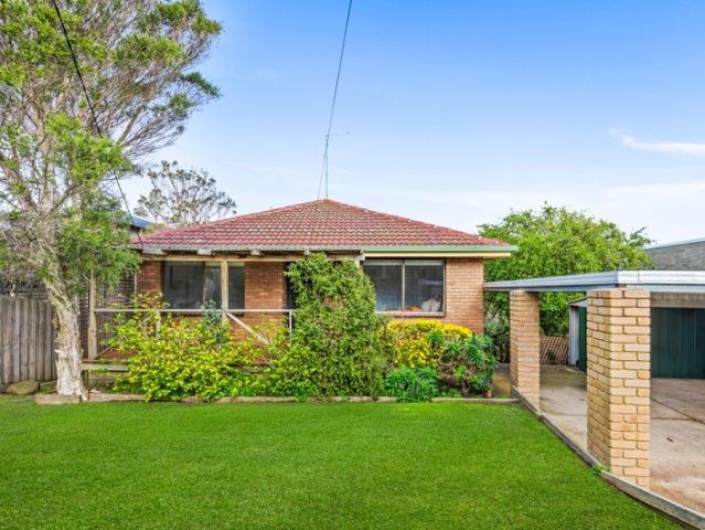 Elevated Home In Leafy 'Old Grove' Location