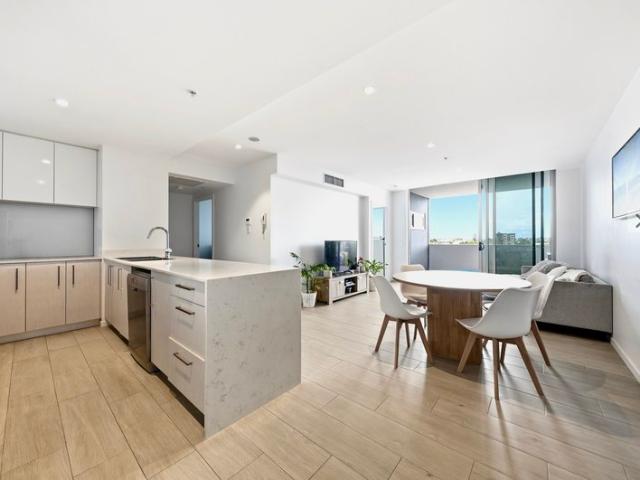 Elevated Inner City Living with Exceptional Entertaining Space