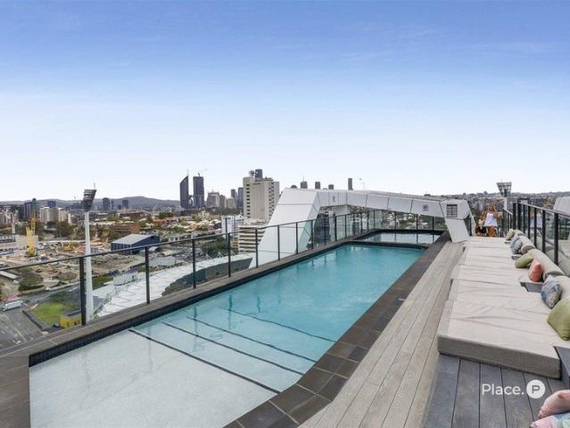 Elevated Inner City Living in the Heart of Woolloongabba