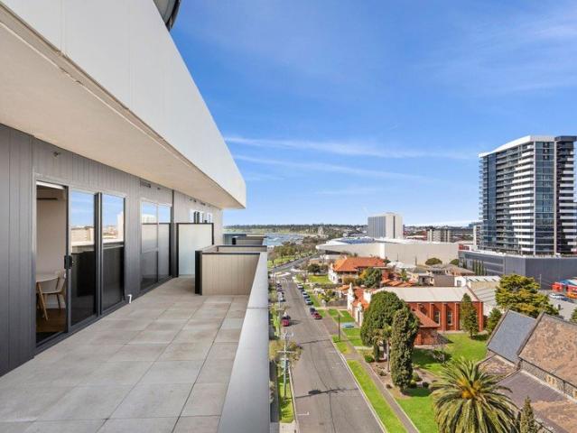 Elevated Inner City Living near the waters edge
