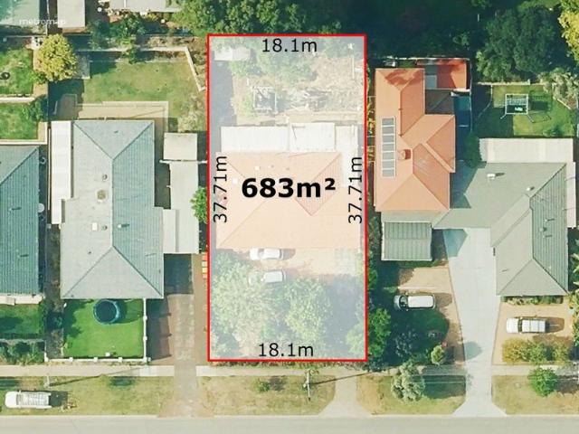 Elevated Landholding in a Coveted Carine Location