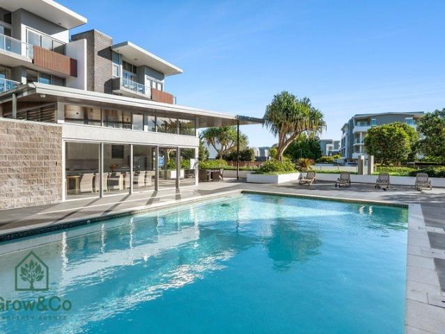 Elevated Lakeside Living in the Heart of Varsity Lakes