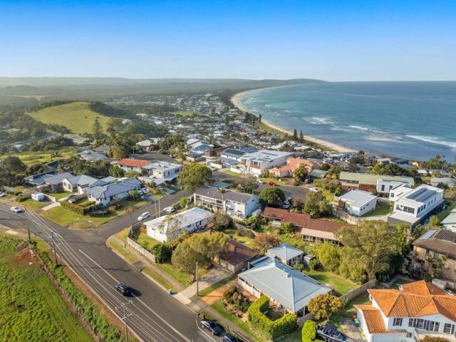 Elevated Lennox Head Living with Sweeping Hinterland Views & Future Potential