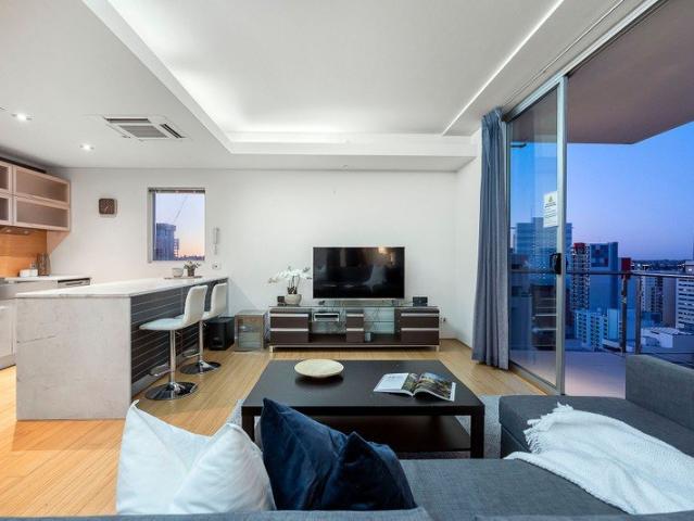 Elevated Lifestyle Above The CBD