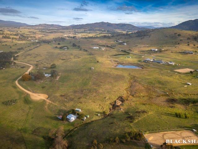 Elevated Lifestyle Property with Breathtaking 360° Views on 18.4 Acres approx