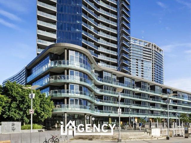 ELEVATED LIFESTYLE, UNMATCHED LOCATION !