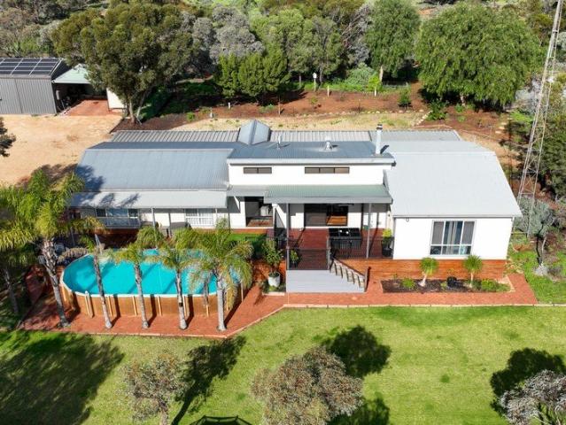 Elevated Living, Endless Bushland Views
