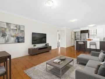 Elevated Living in a Quiet Taringa Enclave