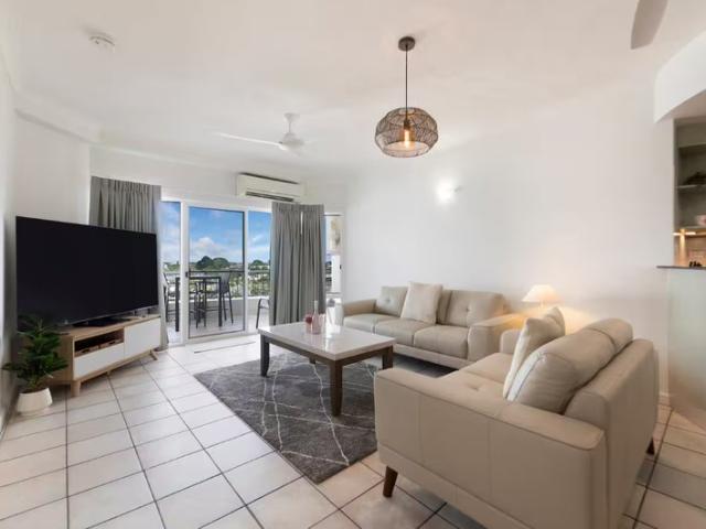 ELEVATED LIVING IN LARRAKEYAH STUNNING 3 BEDROOM PENTHOUSE