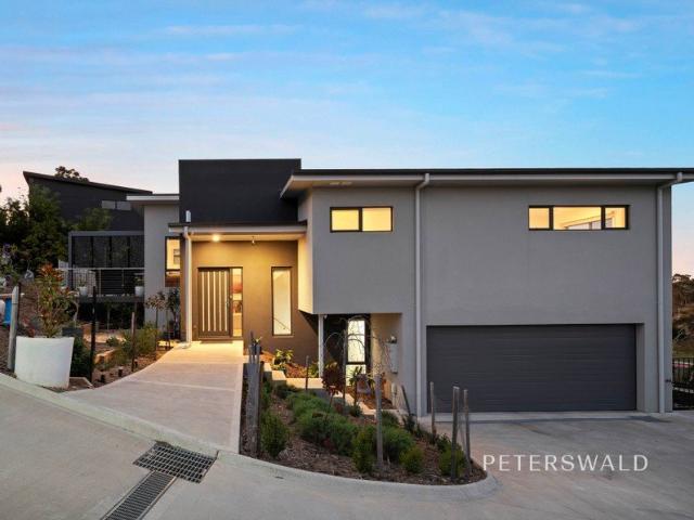 Elevated living in Tolmans Hill