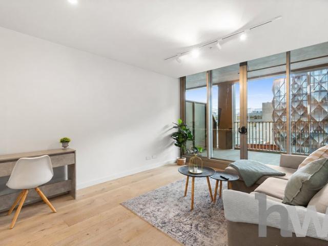ELEVATED LIVING IN THE HEART OF GEELONG THIRD FLOOR FURNISHED APARTMENT!