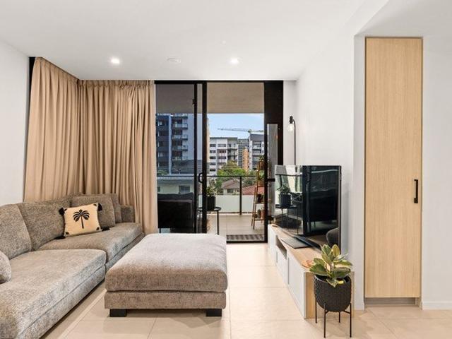 Elevated Living in the Heart of Stones Corner