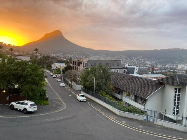 Elevated Living in Vredehoek | Stunning Views and a Beautiful 2 Bedroom Apartment for Rent