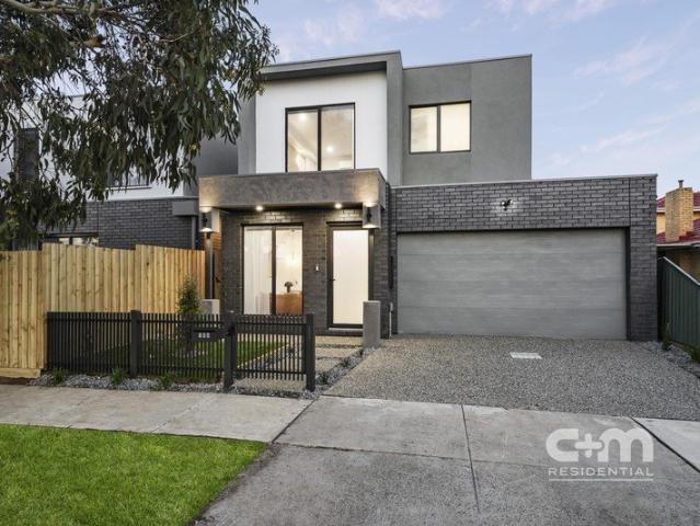 Elevated Living w/ Designer Finishes & DOUBLE Garage