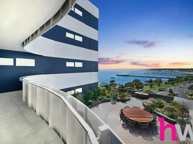 Elevated Living with Unrivaled Bay Panoramas