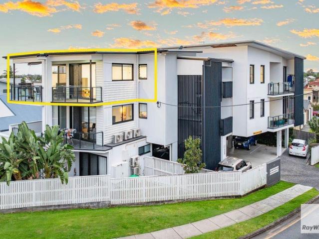 Elevated Living with views in the heart of Carina!