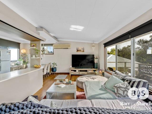 Elevated Living with Beautiful Collie River Views