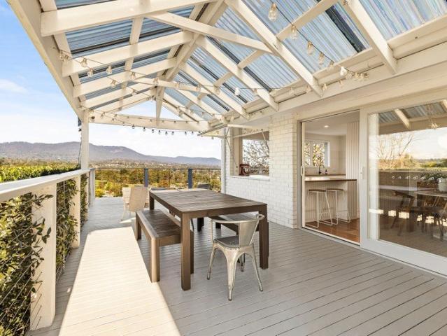 Elevated Living with Inspiring Views in Mooroolbark