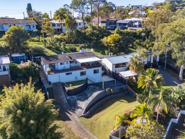 Elevated Living with Panoramic Racecourse & Mountain Views