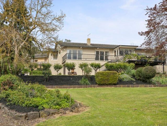 Elevated Living with Stunning Views & Self Contained Unit