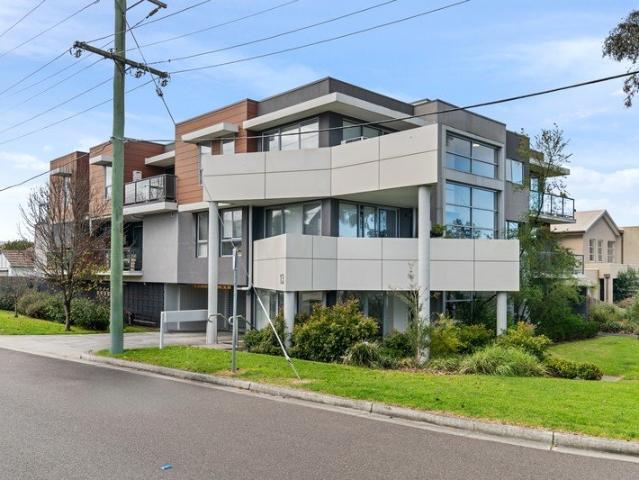 Elevated Living with Stunning Dandenong Ranges Views