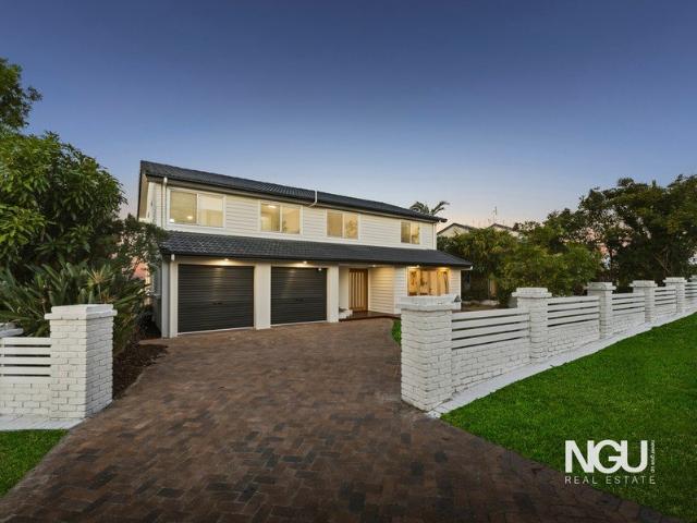 ELEVATED LIVING WITH STUNNING SURFERS VIEWS