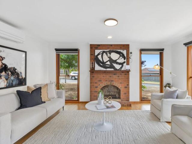 Elevated Living, Treetop Views & Exceptional Outdoor Entertaining!
