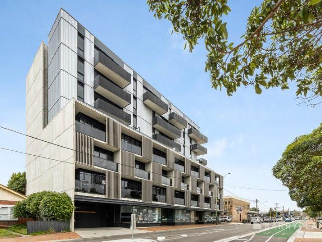 Elevated Luxury in the Heart of Oakleigh